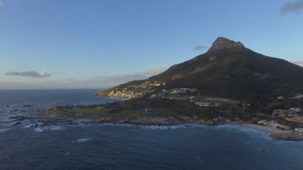 Veduta Aerea Clifton Maidens Cove Lions Head Montagna Durante Tramonto — Video Stock