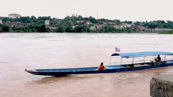 泰国蒋江上的长船 — 图库视频影像