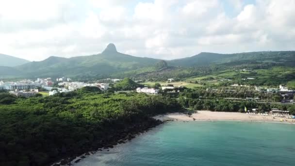Luchtfoto Vliegen Weelderige Stranden Stad Kenting Taiwan — Stockvideo
