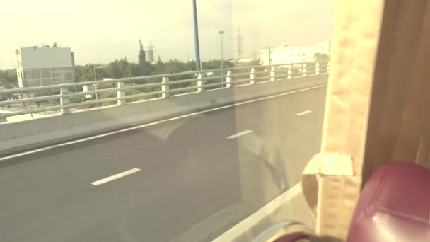 Buss Resa Resa Genom Fönstret — Stockvideo