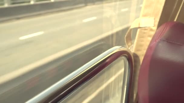 Busfahrt Durch Fenster — Stockvideo