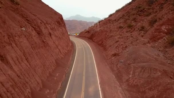 Cerrar Paso Elevado Autopista Mirador Con Los Turistas Valle Chalchaqui — Vídeo de stock