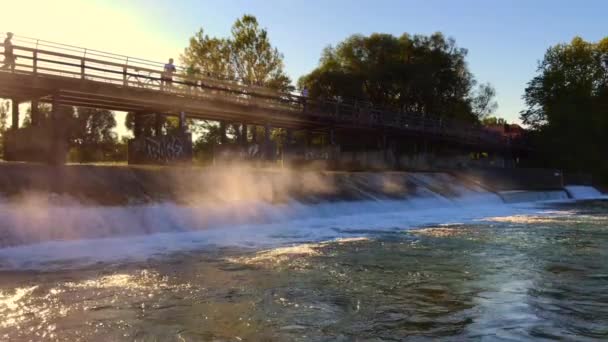 Isar Flaucher Wieczorem Plaży Fkk — Wideo stockowe