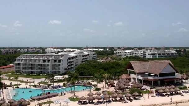Playa Del Carmen Deki Ocean Riviera Paradise Otelinin Insansız Hava — Stok video