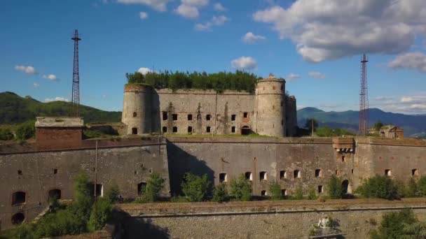 イタリアの要塞のドローンショットは — ストック動画