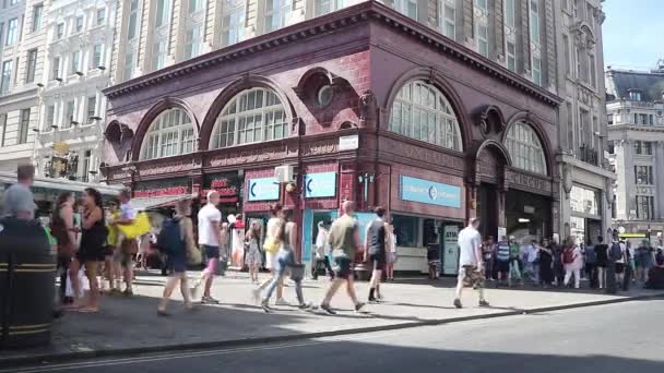 Oxford Circus Metro Stasyonundaki Yayalar Londra — Stok video