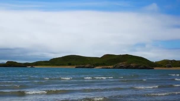 Fale Plaży Newborough Anglesey Wales — Wideo stockowe