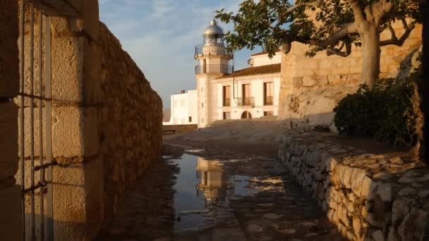 Φάρος Και Προμαχώνες Του Κάστρου Peniscola Στην Ισπανία Κατά Την — Αρχείο Βίντεο