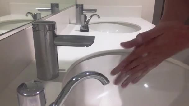 Servizi Igienici Sono Primaria Importanza Sia Casa Che Altrove Lavarsi — Video Stock