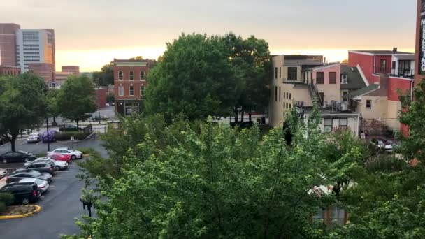 Uitzoomen Time Lapse Van Zonsondergang Binnenstad — Stockvideo