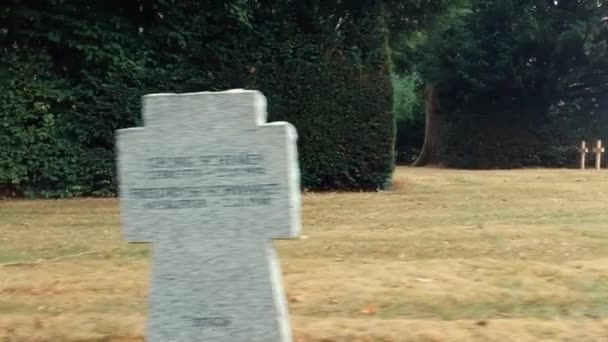 Cámara Que Viaja Cementerio Tarcienne Valonia Bélgica — Vídeos de Stock