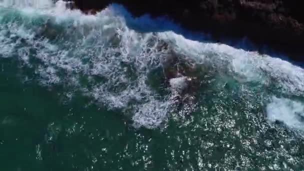 Aerial View Splashing Waves Cliff — Stock Video