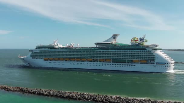 Crucero Navegando Desde Puerto Miami — Vídeos de Stock