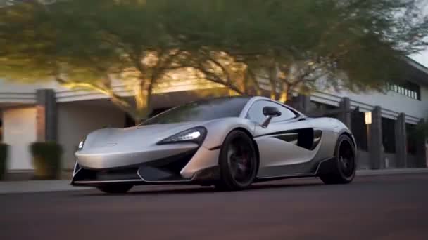 Filmklipp Modifierad Mclaren Super Bil — Stockvideo