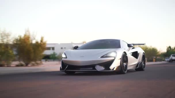 Кинематографические Кадры Модифицированного Mclaren Super Автомобиля — стоковое видео