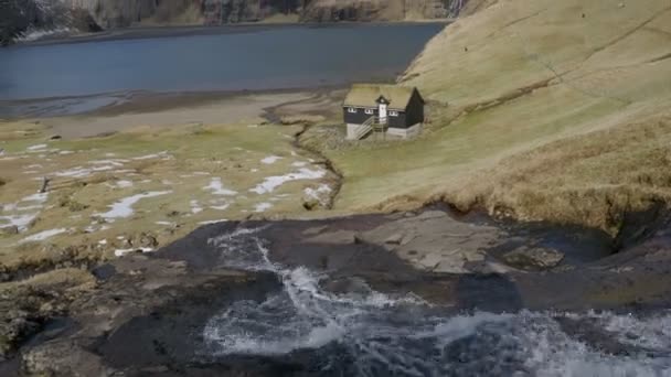 Paesaggio Cinematografico Drammatico Nel Villaggio Delle Isole Faroe — Video Stock