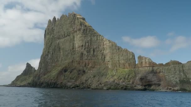 Paisagem Dramática Penhascos Rocha Ilhas Faroé Oceano — Vídeo de Stock