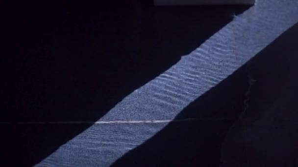 Elegante Tiro Capturando Tanto Luz Solar Movimento Água Uma Forma — Vídeo de Stock