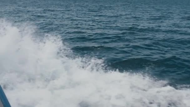 Water Parts Blows High Speed Footage Dramatic Boat Wakes Splashing — Stock Video