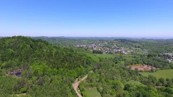 Drone Kilátás Város Volvic Franciaországban — Stock videók