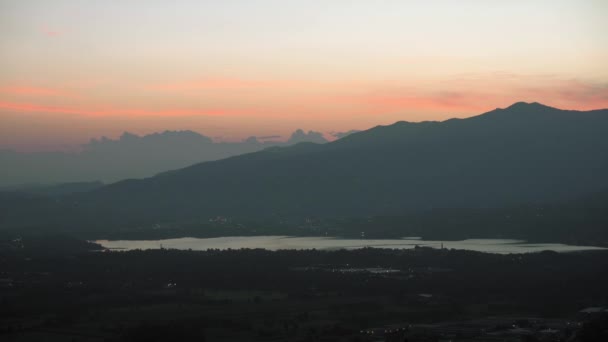 Annone Seeblick Von Den Alpen Berg Bei Sonnenuntergang Sommer — Stockvideo