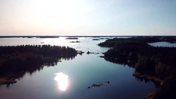 ボスニア湾 バルト海の島々の空中パノラマは スウェーデンとフィンランドを分離します 夏に撮影された美しい風景 — ストック動画