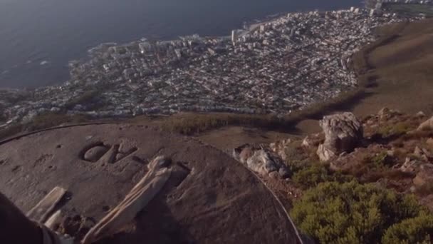 Güney Afrika Günbatımında Lions Head Dağı Nın Kenarından Cape Town — Stok video