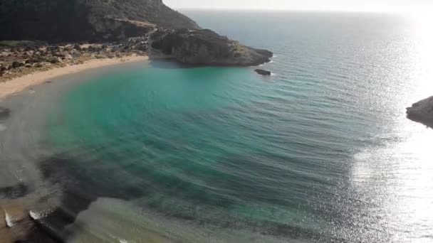 夏の間のギリシャのビーチ4K — ストック動画