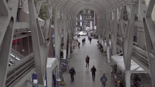 Άνθρωποι Περπατούν Στην Πόλη Paseo Las Palmas — Αρχείο Βίντεο
