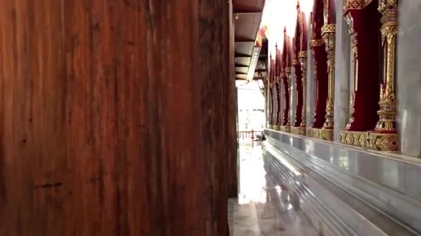Wat Paknam Phasi Chareon Ventanas — Vídeo de stock