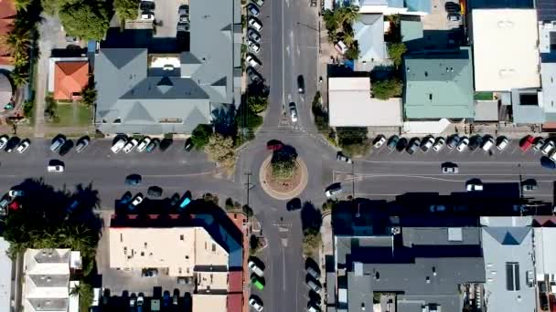 Strzał Powietrza Nad Zatłoczonym Miastem Przybrzeżnym Byron Bay Centralna Wyspa — Wideo stockowe