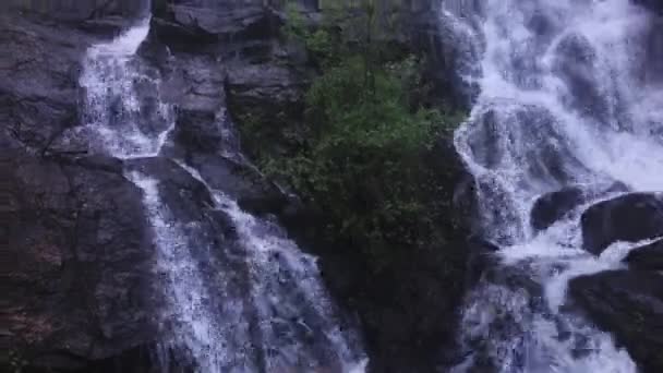 Panorámica Las Cataratas Amicalola — Vídeo de stock