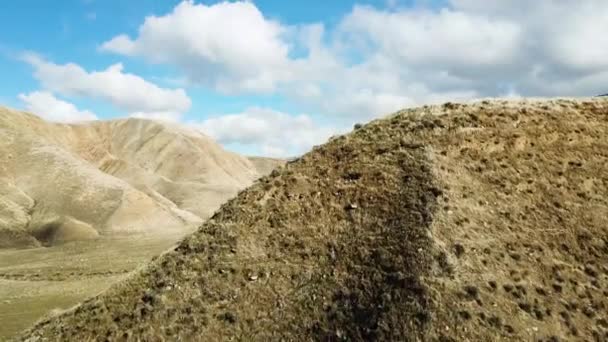 Drone Volar Por Las Colinas Montañas Una Reserva Natural California — Vídeos de Stock