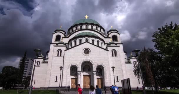 Wolken Passeren Kerk Van Saint Sava Dichterbij — Stockvideo