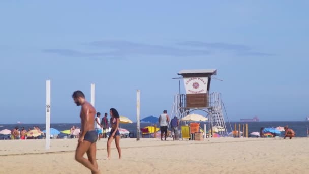 Einem Heißen Sommertag Copacabana Strand Rio Janeiro Brasilien — Stockvideo