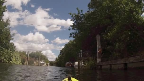 Viaje Kayak Largo Del Río Támesis Agosto 2018 Utilizando Kayak — Vídeo de stock