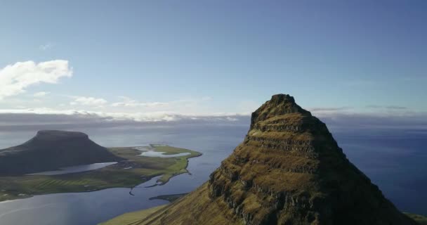 Retrait Aérien Drone Shot Left Mount Kirkjufell Islande — Video