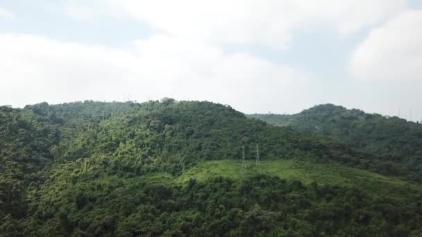 Voe Sobre Montanhas Equador Que São Cobertas Com Floresta Árvores — Vídeo de Stock
