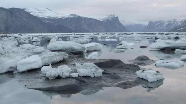 Gelo Flutuante Oceano Pangnirtung Nunavut — Vídeo de Stock