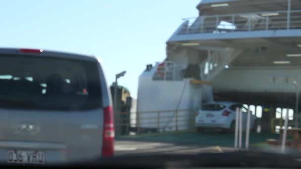 オーストラリアのビクトリアで船で半島を横断 — ストック動画