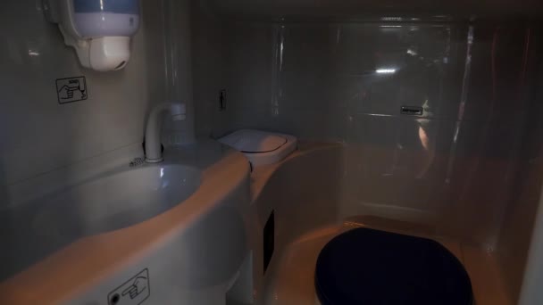 Bus Coach Volvo Interieur Con Bordo Bagno Lavabo — Video Stock