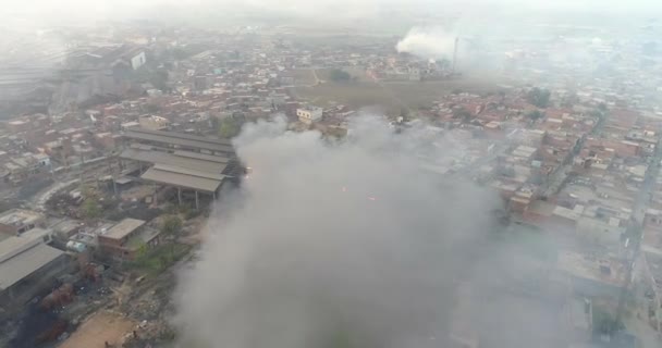 Humo Chimeneas Industriales — Vídeo de stock