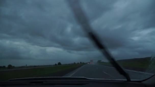 Viajar Coche Durante Una Tormenta — Vídeos de Stock