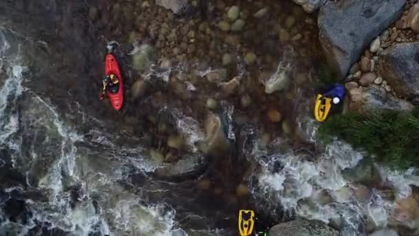 Aerial Footage White Water Kayaks Paddling White Water Rapids Freestone — Stock Video