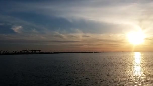 Παλιά Pier Στο Ηλιοβασίλεμα — Αρχείο Βίντεο