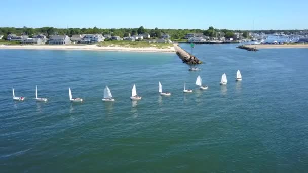 Line Young Sailors Training Sailboats Led Waters Coast Cape Cod — Αρχείο Βίντεο