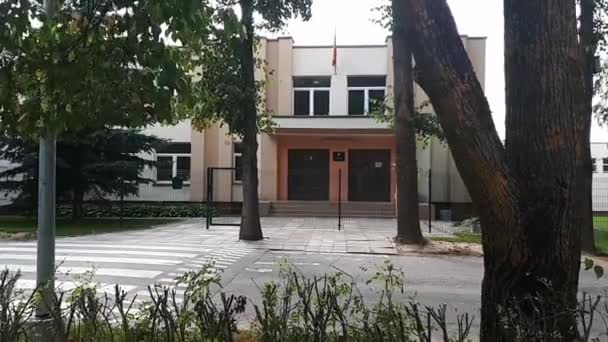 Exterior Kruopiai Secondary School — Stock Video