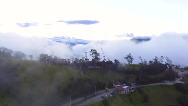 Aerial 安第斯山脉的云彩覆盖 向前推进 — 图库视频影像