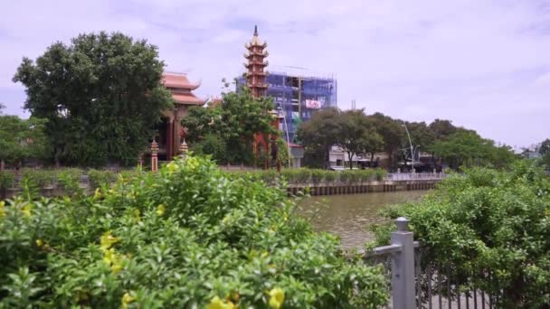 Pagoda Nel Canale Thi Nghe — Video Stock