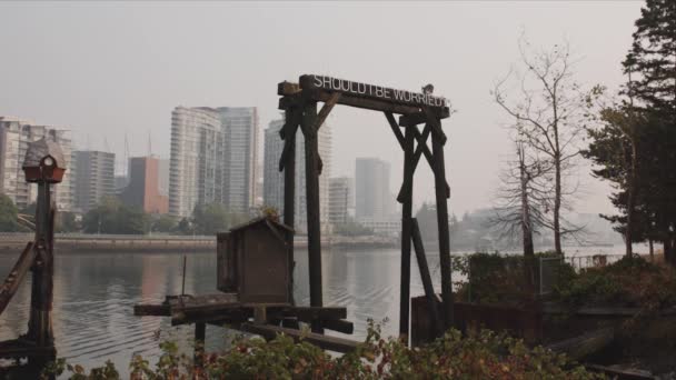 Vancouver Con Fumo Degli Incendi Boschivi Dovrei Preoccuparmi Segno Primo — Video Stock